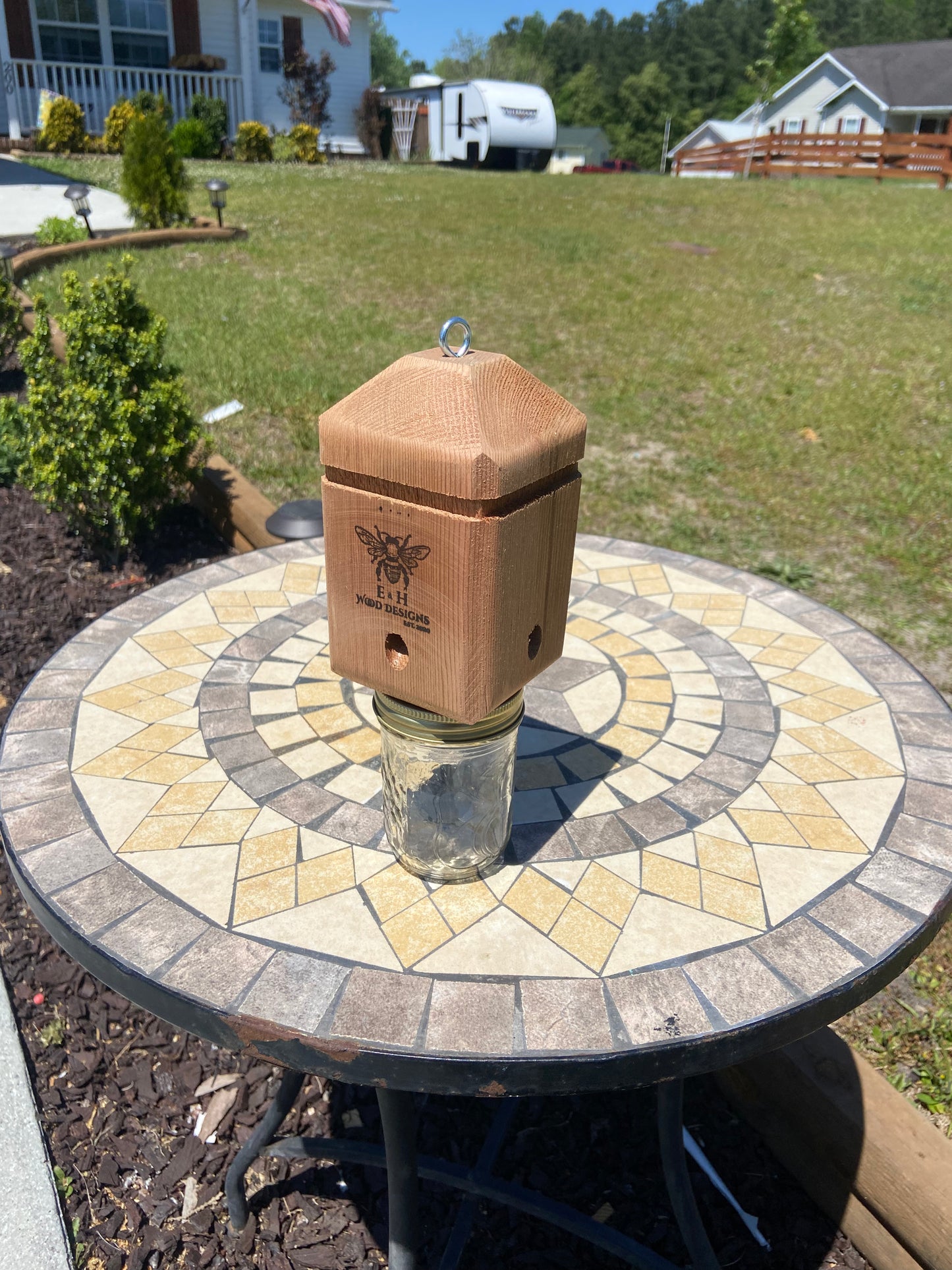 Cedar carpenter bee trap